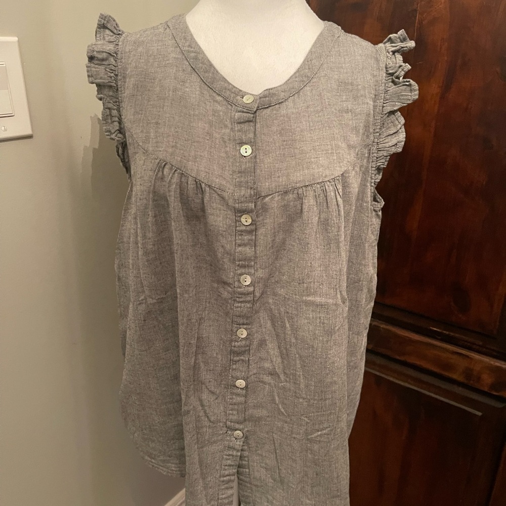 Gray Ruffled Sleeveless Top